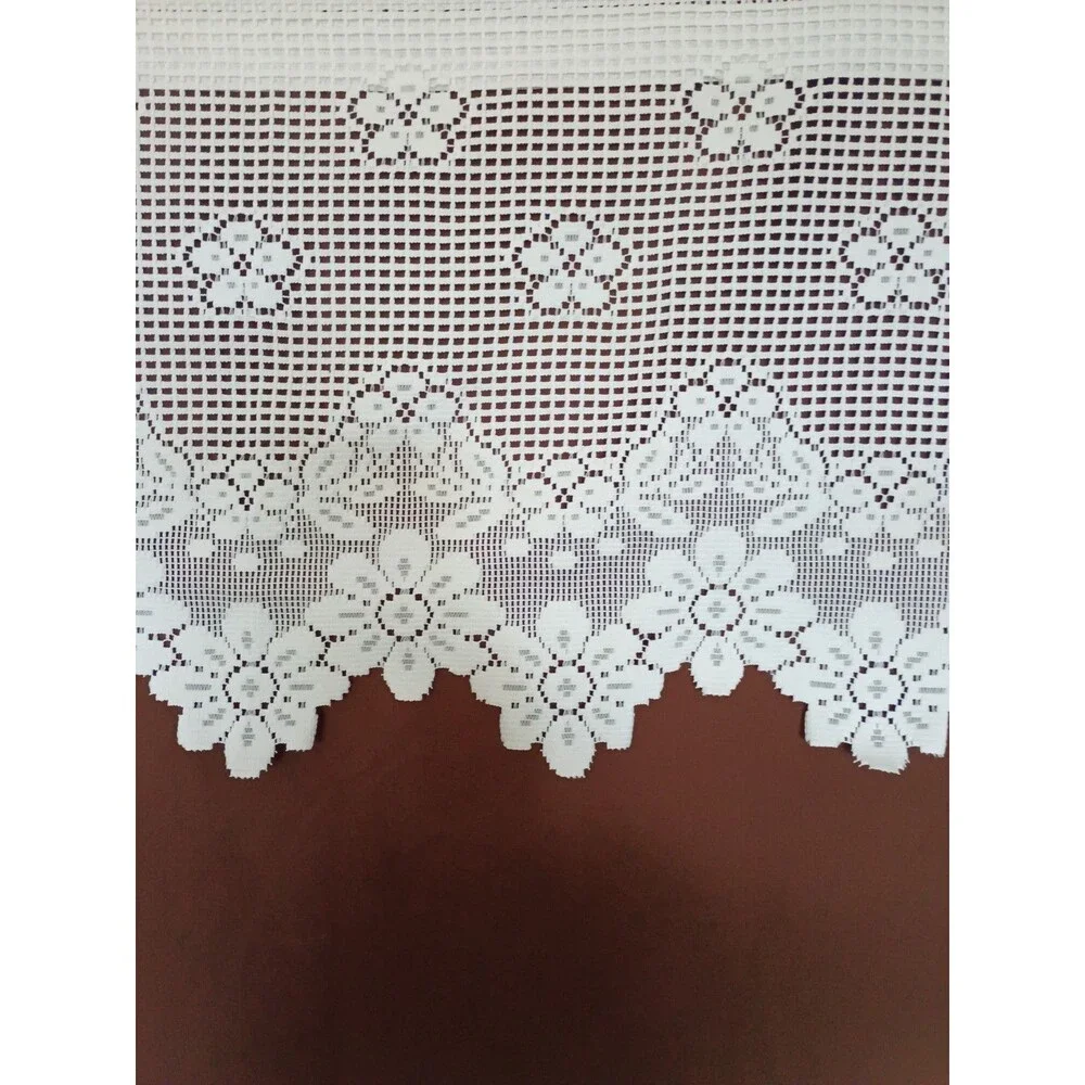 lace valance with a floral crochet-look trim and scalloped edge Vnt